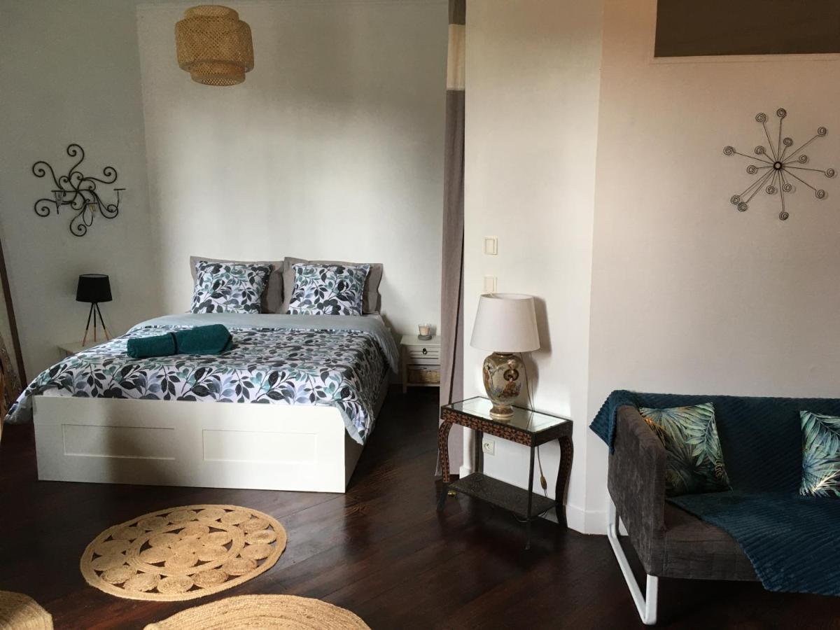 אנגולם Charmante Maison Proche Hotel De Ville מראה חיצוני תמונה